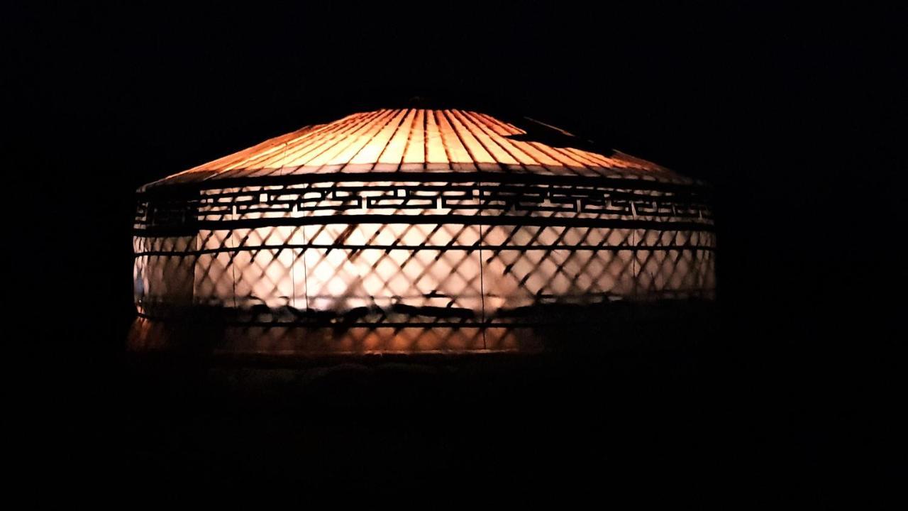 Mongolische Jurte Im Art.Quartier Hotel Velgast Buitenkant foto